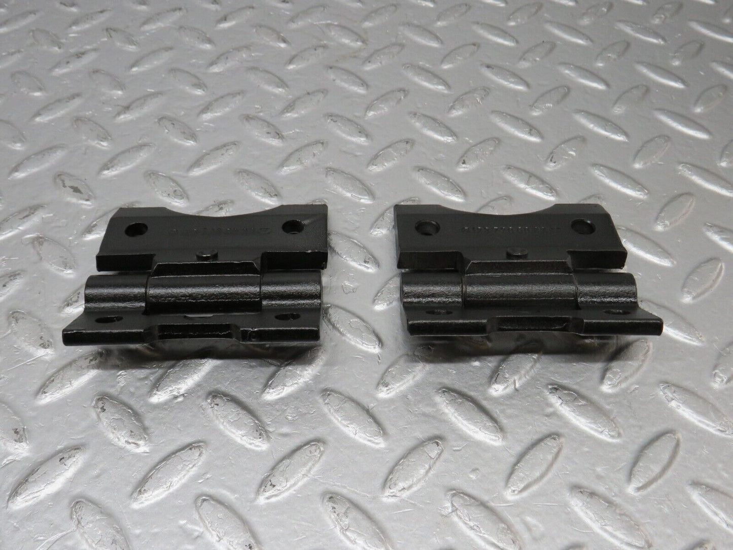 40582 Mercedes-Benz W123 300D Door Hinge Right Side 1237200037