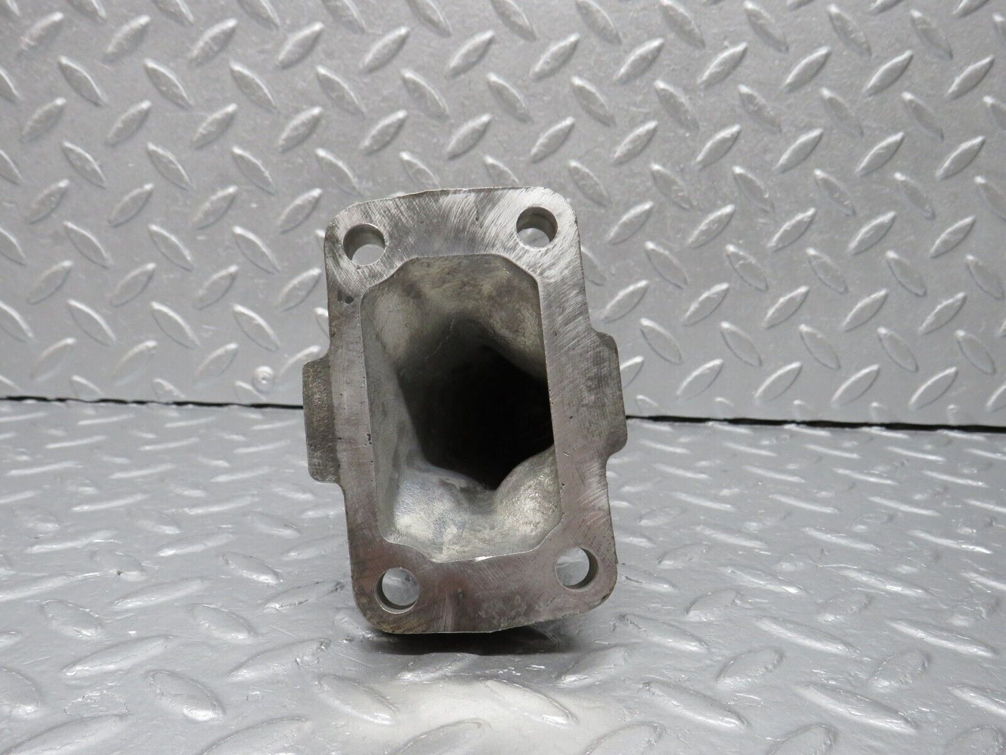 40654 Mercedes-Benz W123 300D Engine Mount Bracket Right Side 6152231404