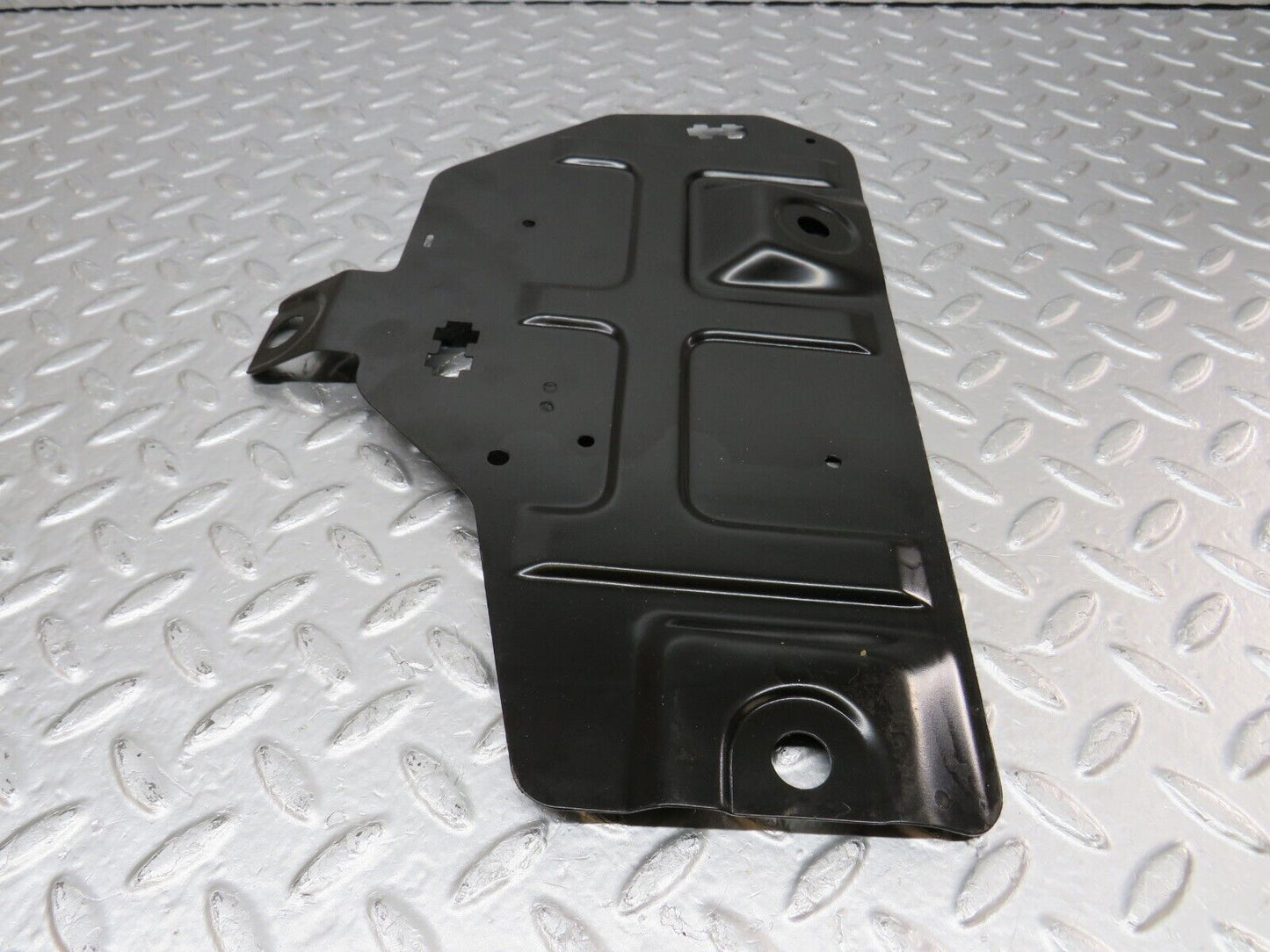 34206 Mercedes-Benz W124 260E Under Dash Relay Bracket Left Side