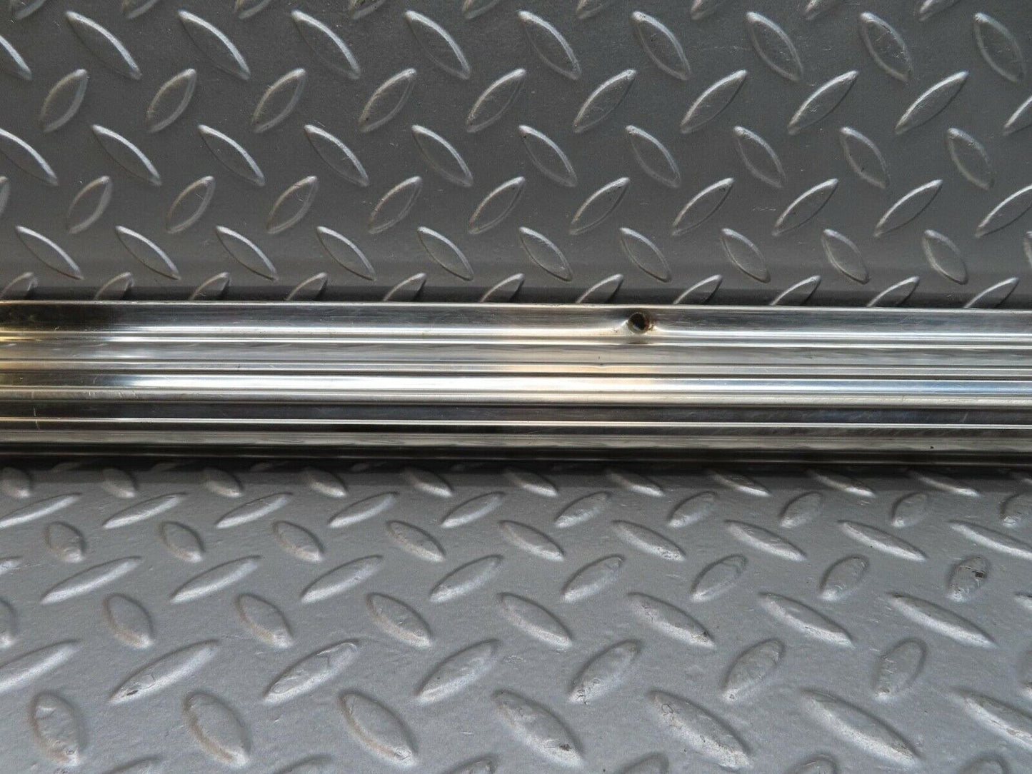 14117 Mercedes-Benz C107 280SLC Right Door Sill Chrome