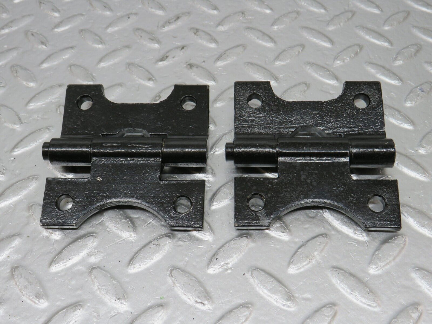 33554 Mercedes-Benz C107 R107 Door Hinge Right