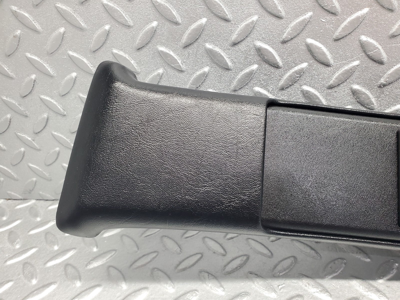 W201 Baby Benz b pillar cover left used OEM