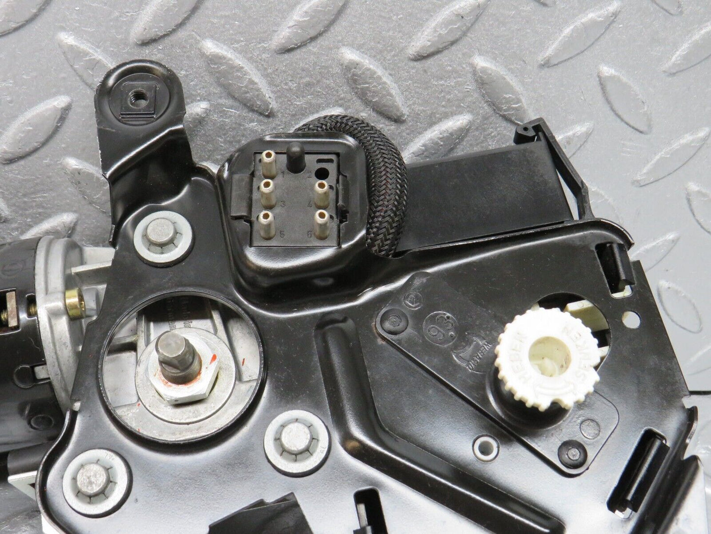 38763 Mercedes-Benz W201 190E 2.6L Sunroof Motor Webasto With Relay 2017800107 1248210047
