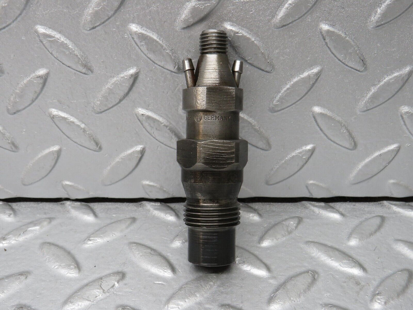 35893 Mercedes-Benz 240D OM616.912 Diesel Fuel Injector Bosch KCA30S35/4