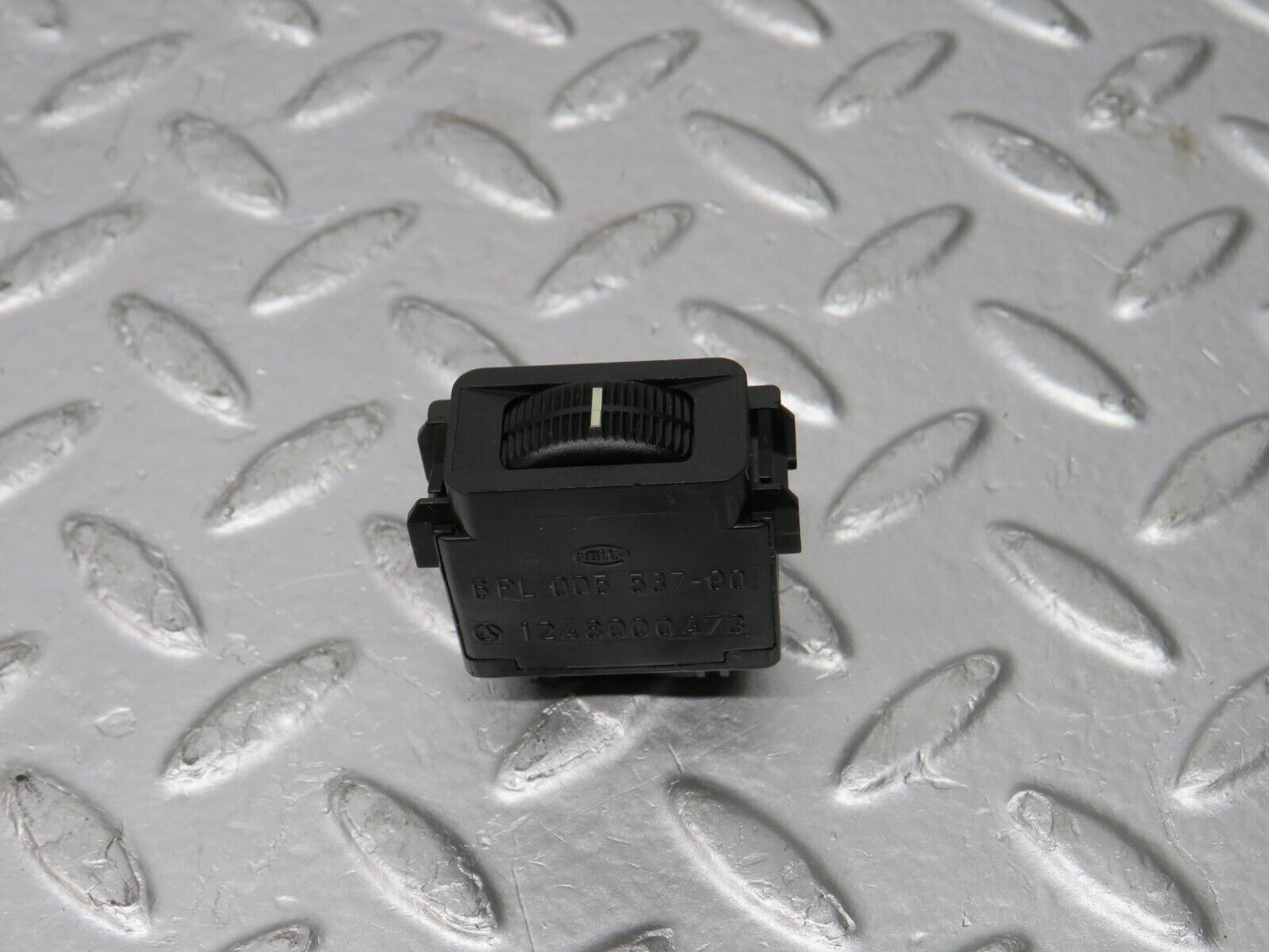 31616 Mercedes-Benz W201 190LE Headlight Level Switch 1248000473