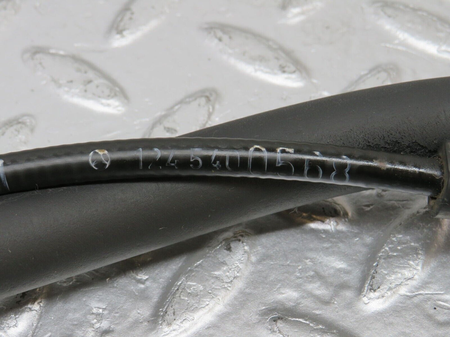 34164 Mercedes-Benz W124 260E Speedometer Cable 1245400568 Automatic Gearbox