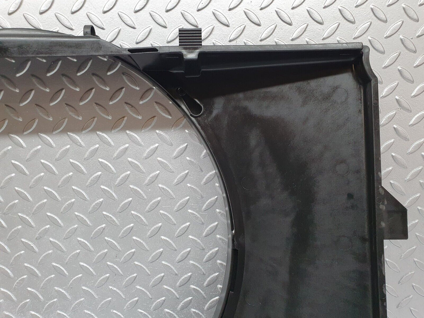 42181 Mercedes-Benz R129 320SL Radiator Fan Shroud Cover 129505115 1295050155