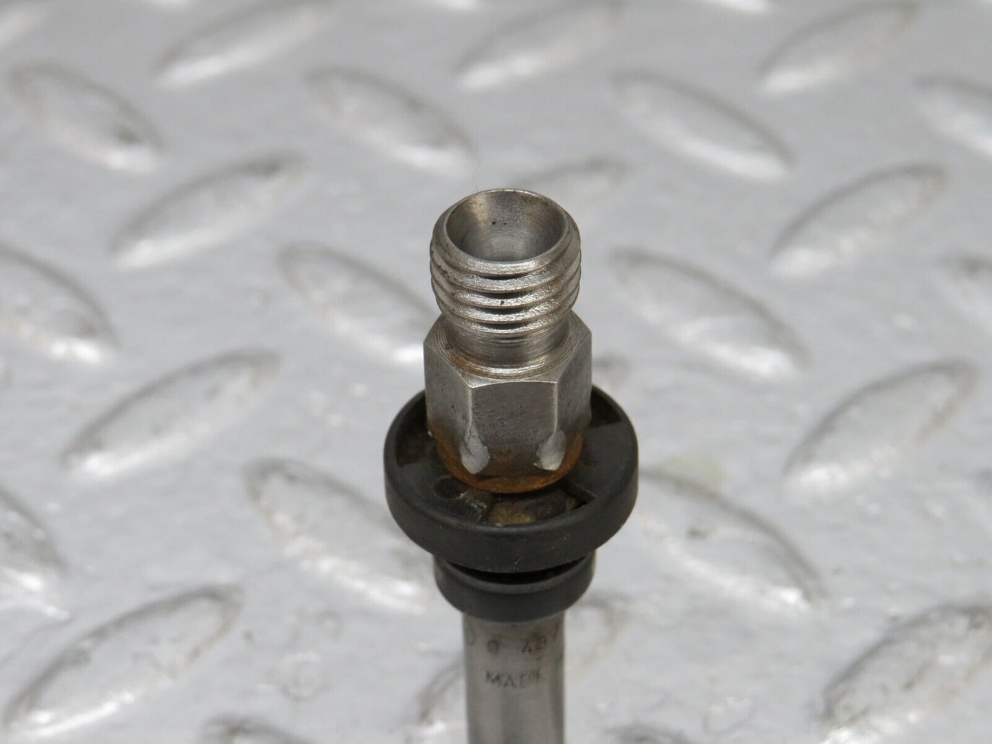 34127 Mercedes-Benz W124 260E Fuel Injector Bosch 0437502010
