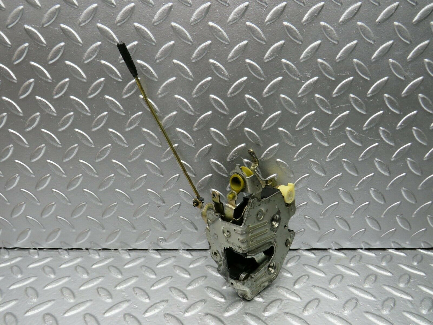 22379 Mercedes-Benz C124 E220 Coupe Right Door Lock Mechanism