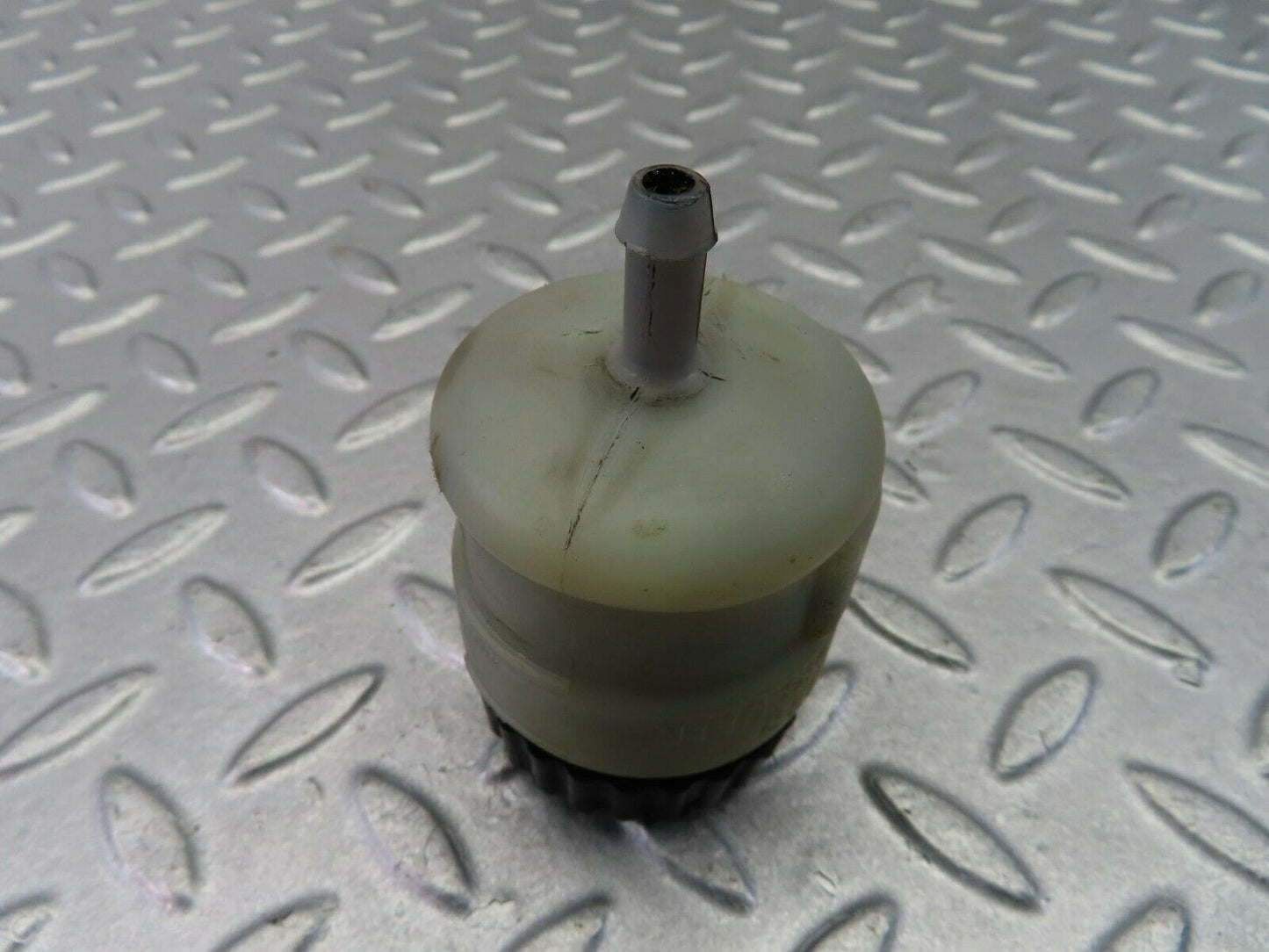 7978 Mercedes-Benz W115 220D Clutch Fluid Reservoir