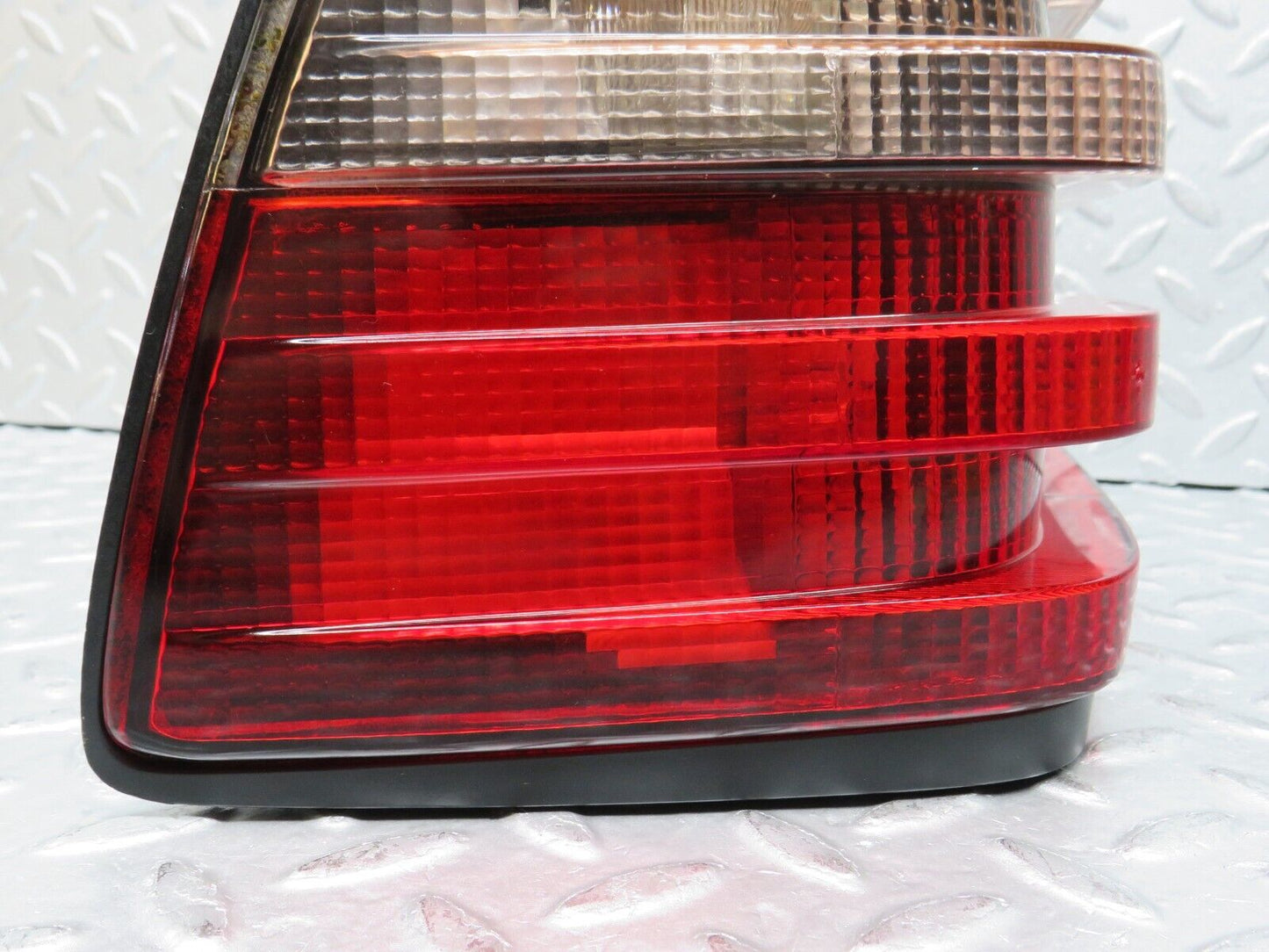 37847 Mercedes-Benz A124 320E Cabriolet Tail Light Left Side