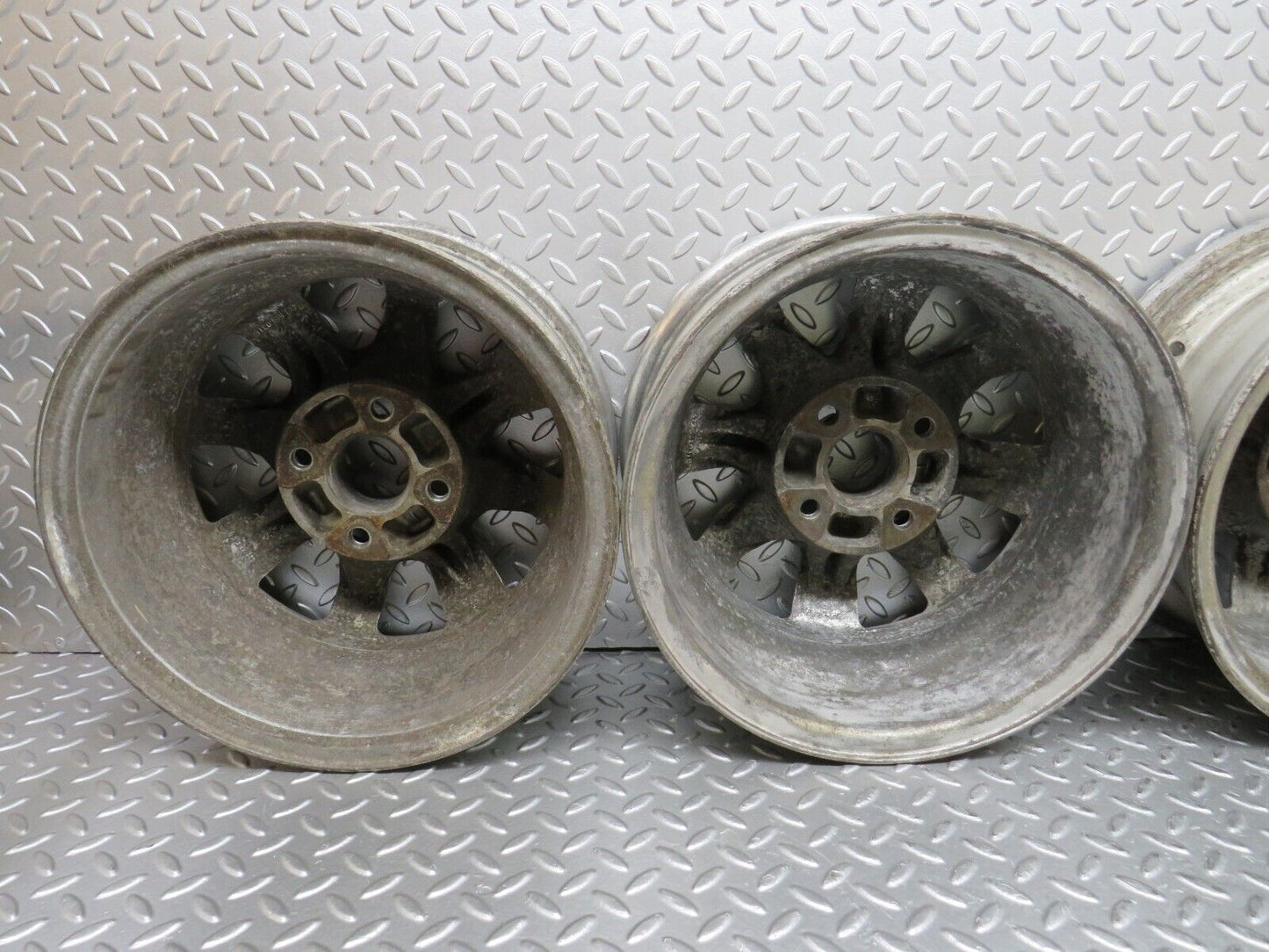 30197 Porsche 924 Alloy Wheel Set 6Jx14H2 477601031