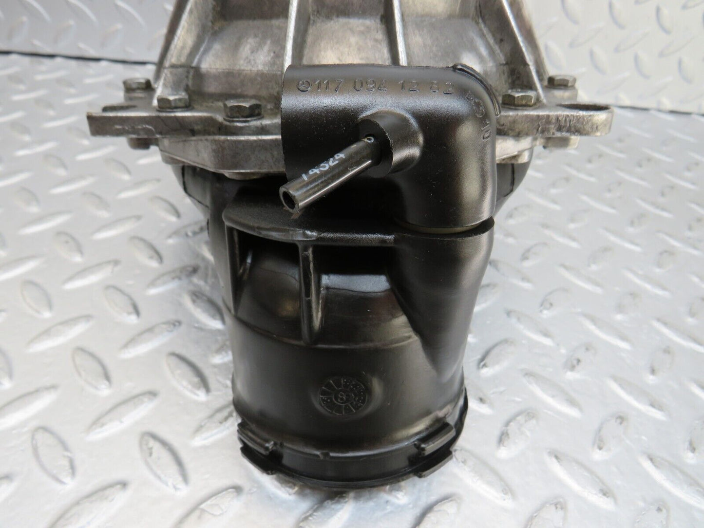 36269 Mercedes-Benz W126 420SE Air Flow Mass Meter Sensor Bosch 0438121037 1161400618