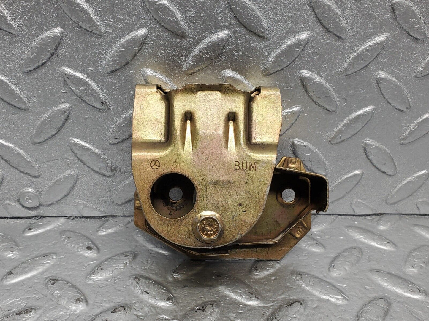 44047817