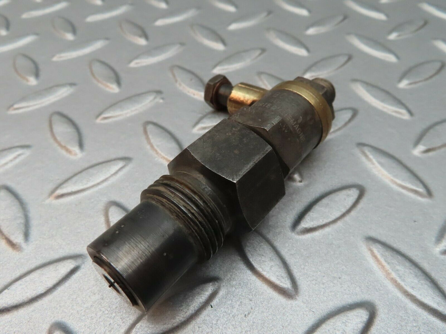 3686 Mercedes-Benz W120 PONTON Diesel Fuel Injetcor Bosch KCA30SD2/4