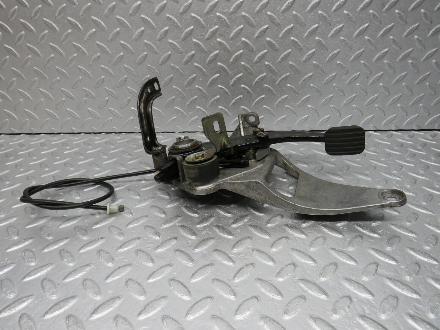 38032 Mercedes-Benz A124 320E Cabriolet Parking Brake Pedal 1244270801 1244270736
