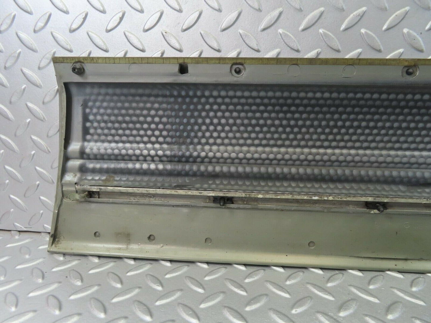 8872 Mercedes-Benz W126 Front Left Door Moulding 1266900340