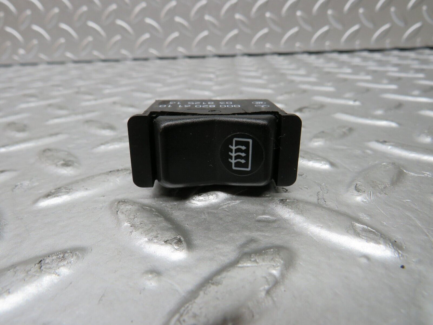 27350 Mercedes-Benz W123 280E Rear Windscreen Defroster Switch 0008206110