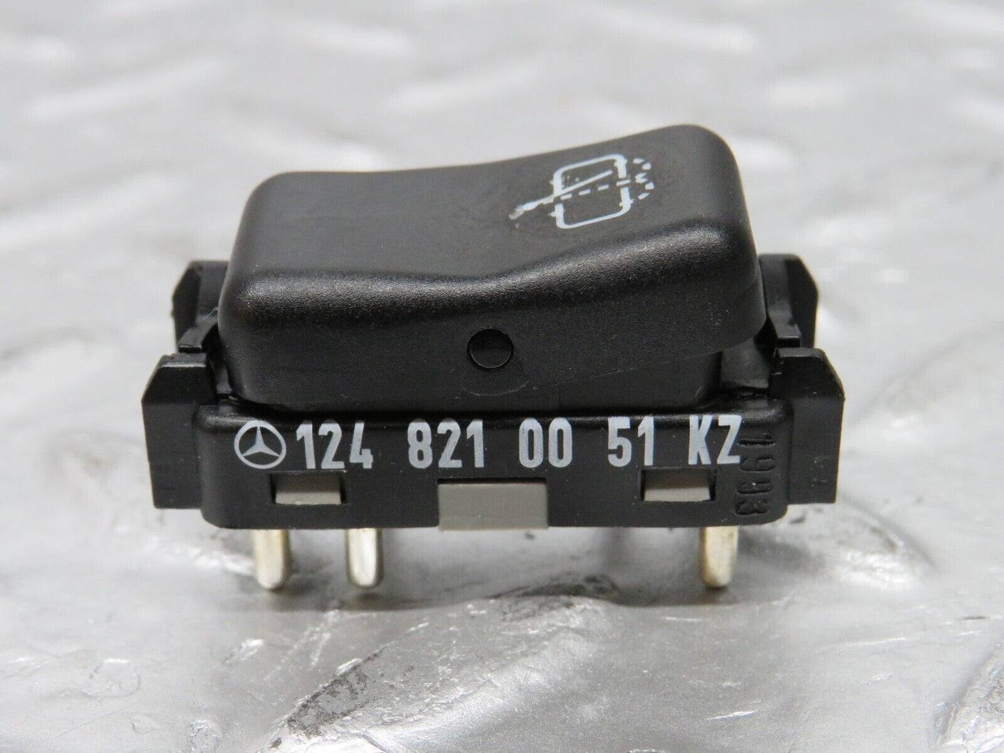 31379 Mercedes-Benz S124 220TE Wagon Tailgate Window Washer Switch 1248210051