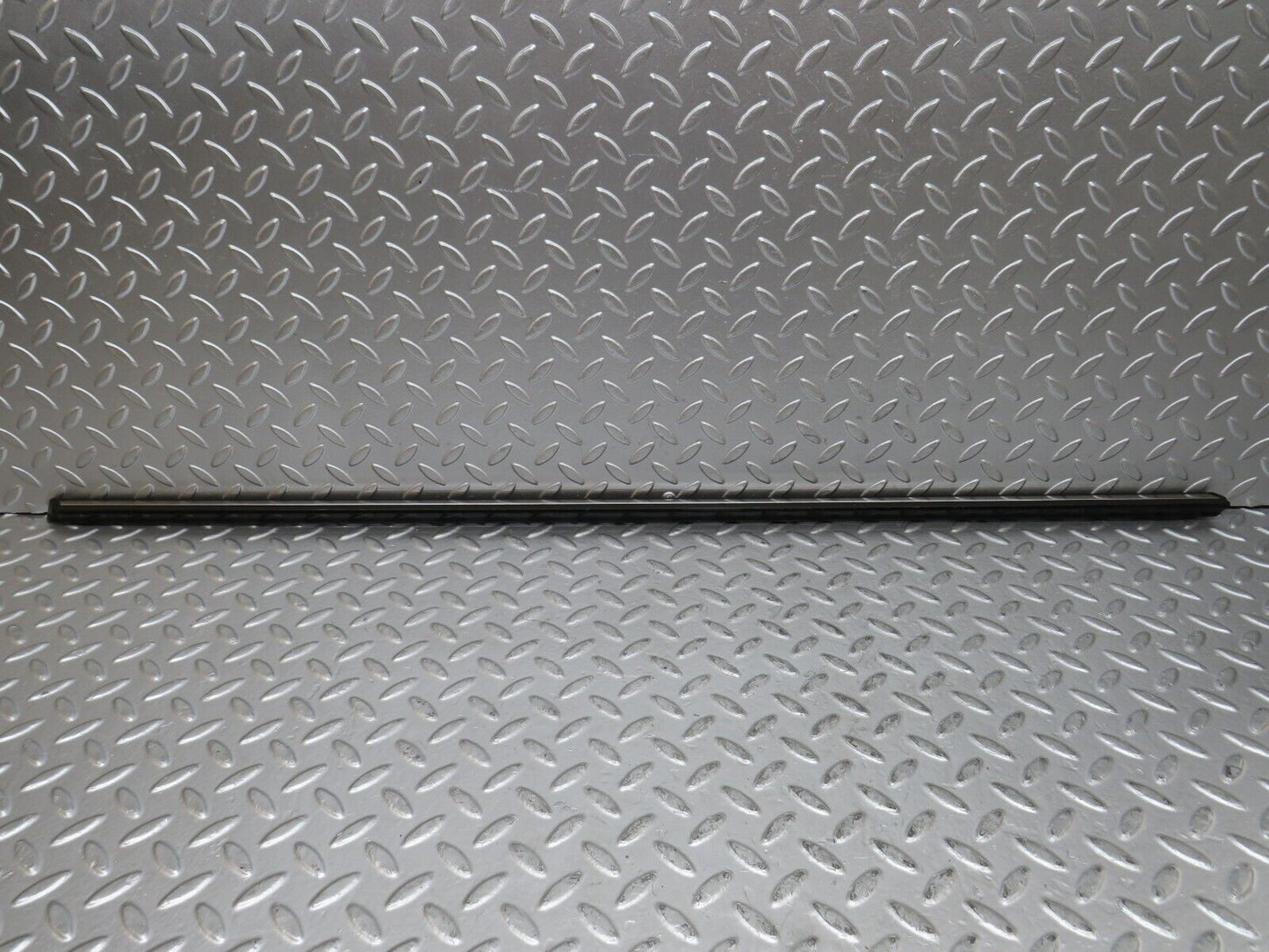 27111 Mercedes-Benz W123 280E Front Left Door Centre Moulding Trim