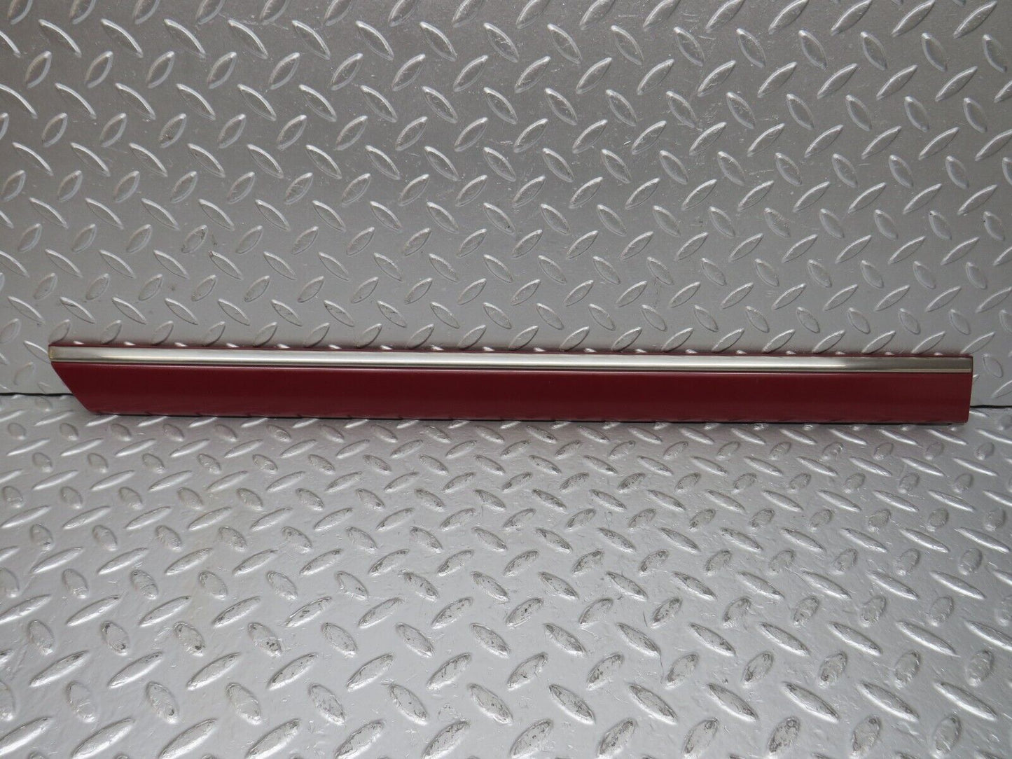 33491 Mercedes-Benz W202 C180 Rear Right Door Centre Moulding Trim 2026903262