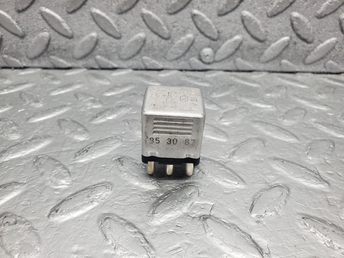 W201 Baby Benz multi purpose relay used OEM
