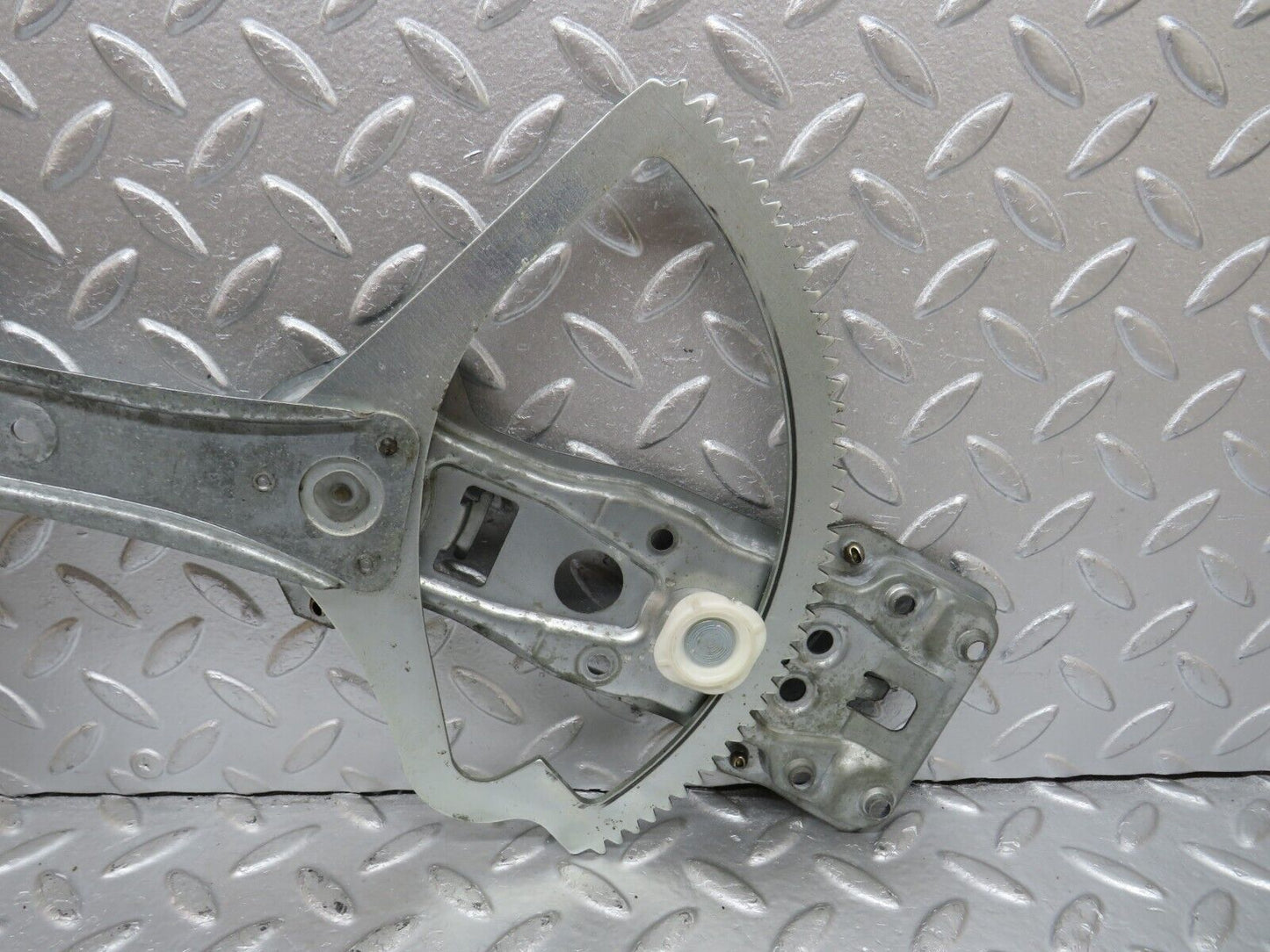 33391 Mercedes-Benz W202 C180 Front Right Power Window Regulator