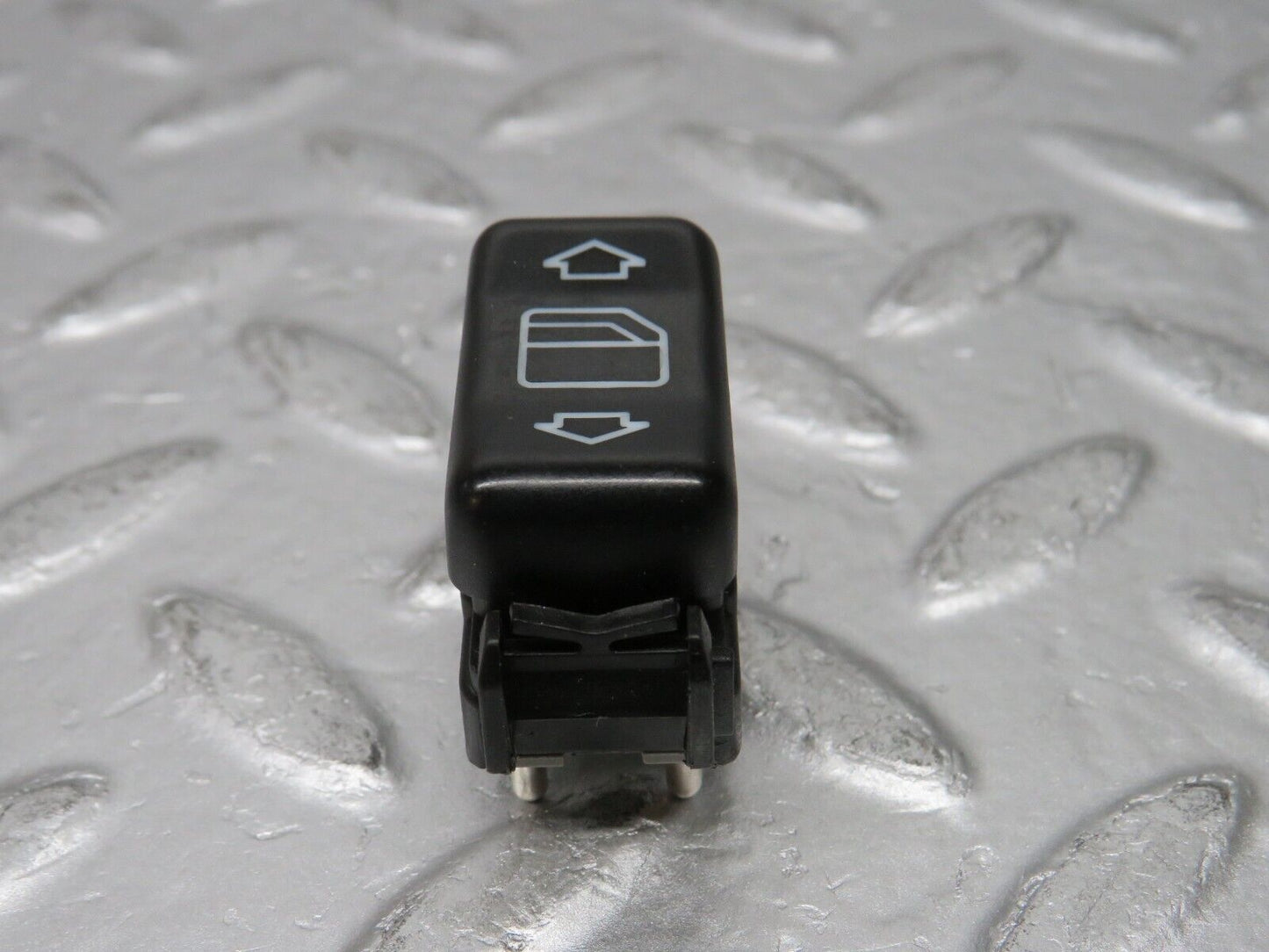 31382 Mercedes-Benz S124 220TE Electric Window Switch Right Side 1248209410