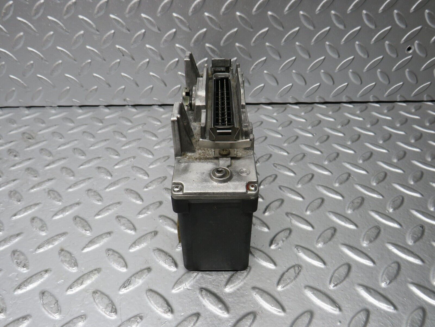 30306 Mercedes-Benz W124 230E ABS Control Unit Bosch 0055452132 0265101018