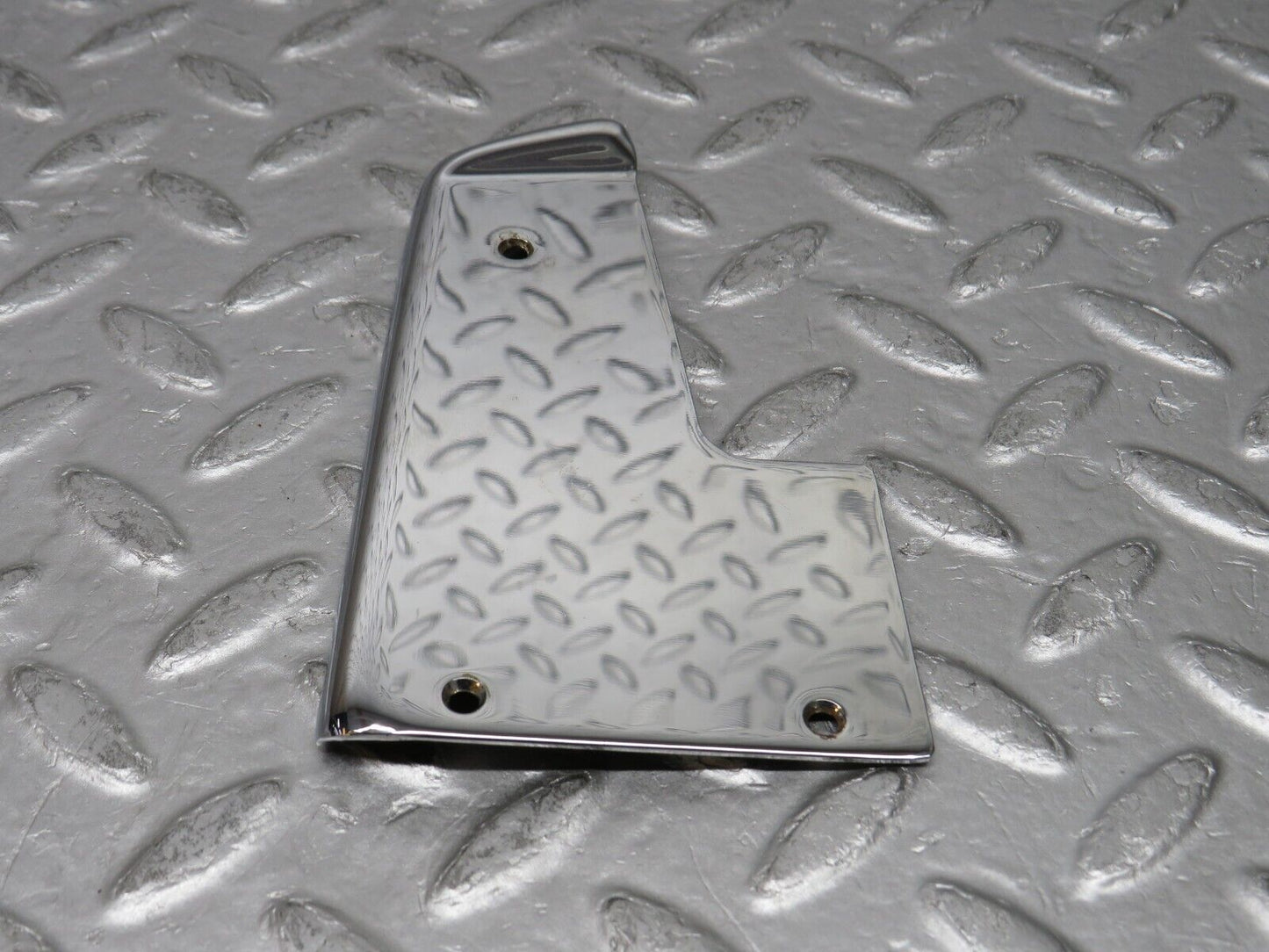 37762 Mercedes-Benz A124 320E Cabriolet Right Door Chrome Cover