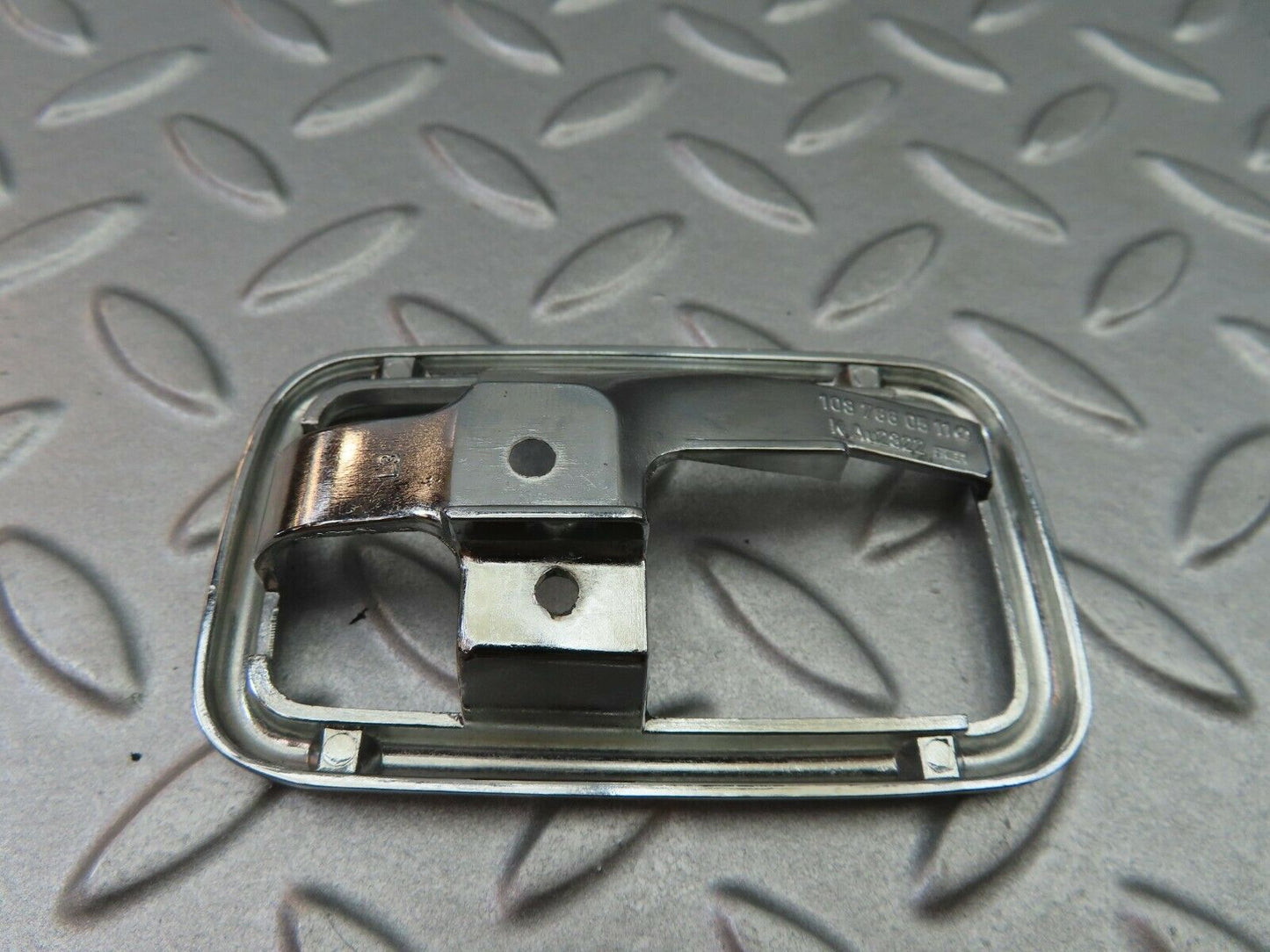 5820 Mercedes-Benz W123 200 Chrome Frame For Door Opener Left 1087660511