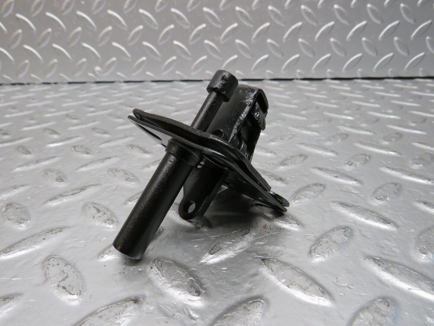 29695 Mercedes-Benz W123 230E Bonnet Lock Latch