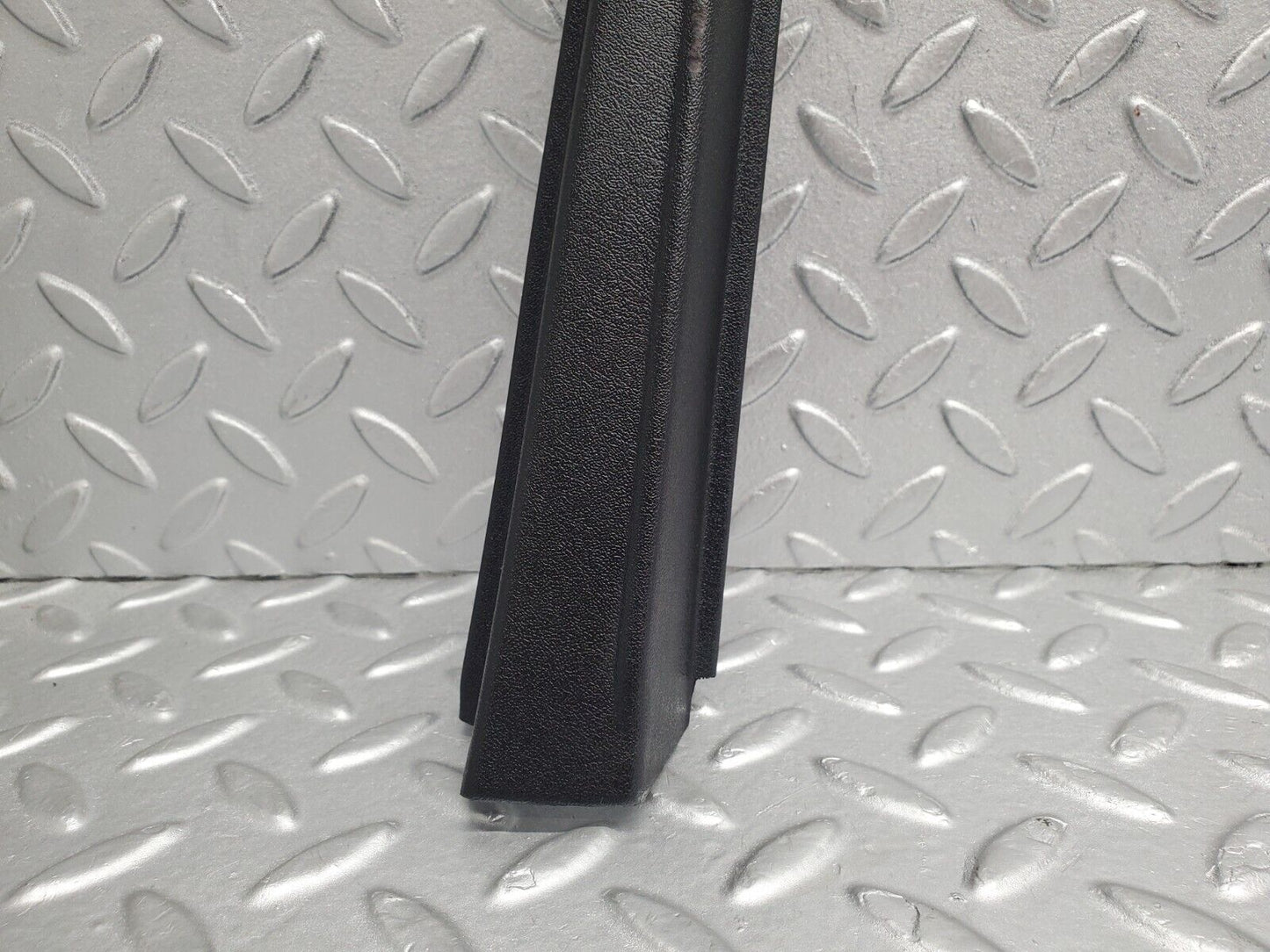 46252 Mercedes-Benz W124 280E Rear Right Door Window Frame Trim 1247350271