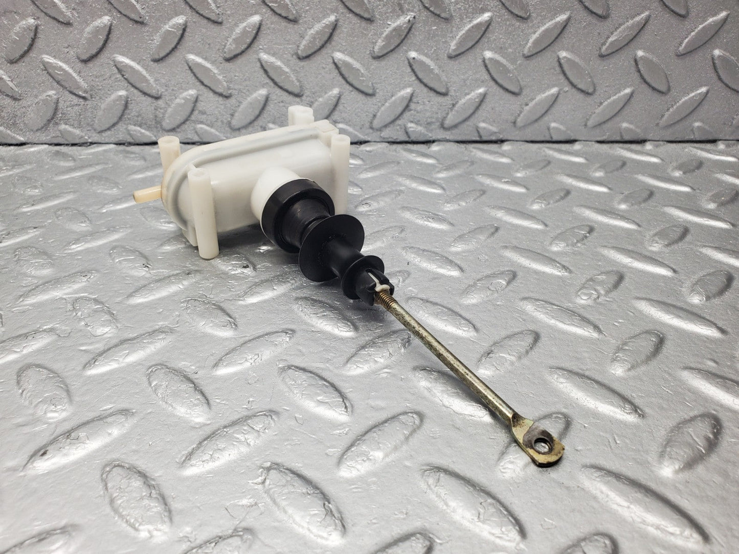 W201 Baby Benz rear right door lock vacuum actuator used OEM