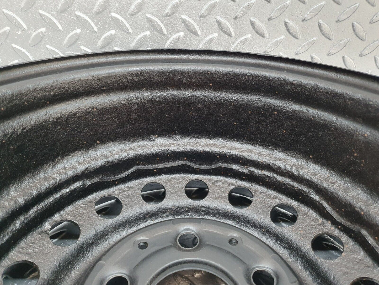 43759 Mercedes-Benz W123 Steel Wheel 6Jx14H2 ET30 1234001602