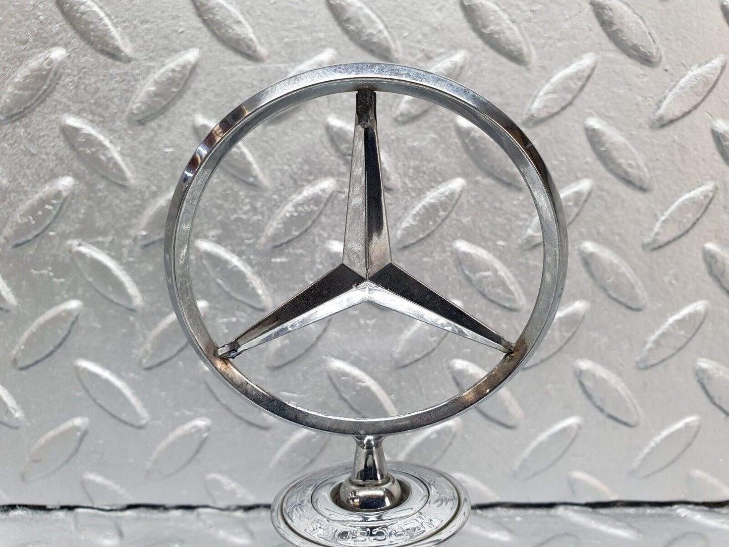 42041 Mercedes-Benz W202 C200 Front Emblem Badge