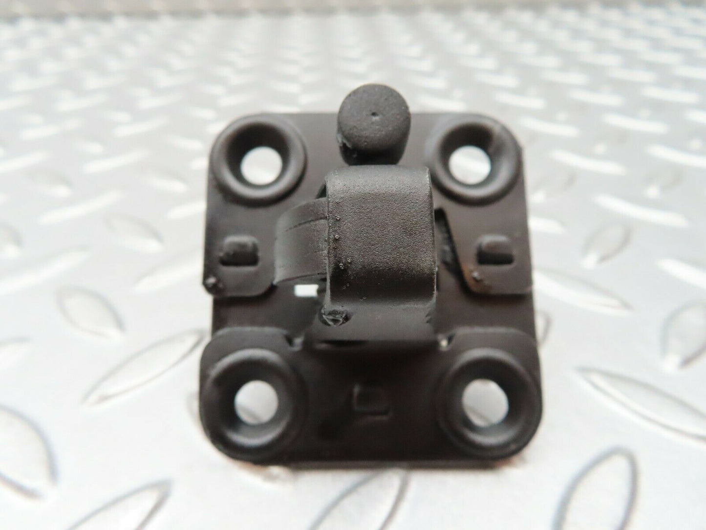 4003 Mercedes-Benz S123 200T Wagon Bonnet Lock Latch