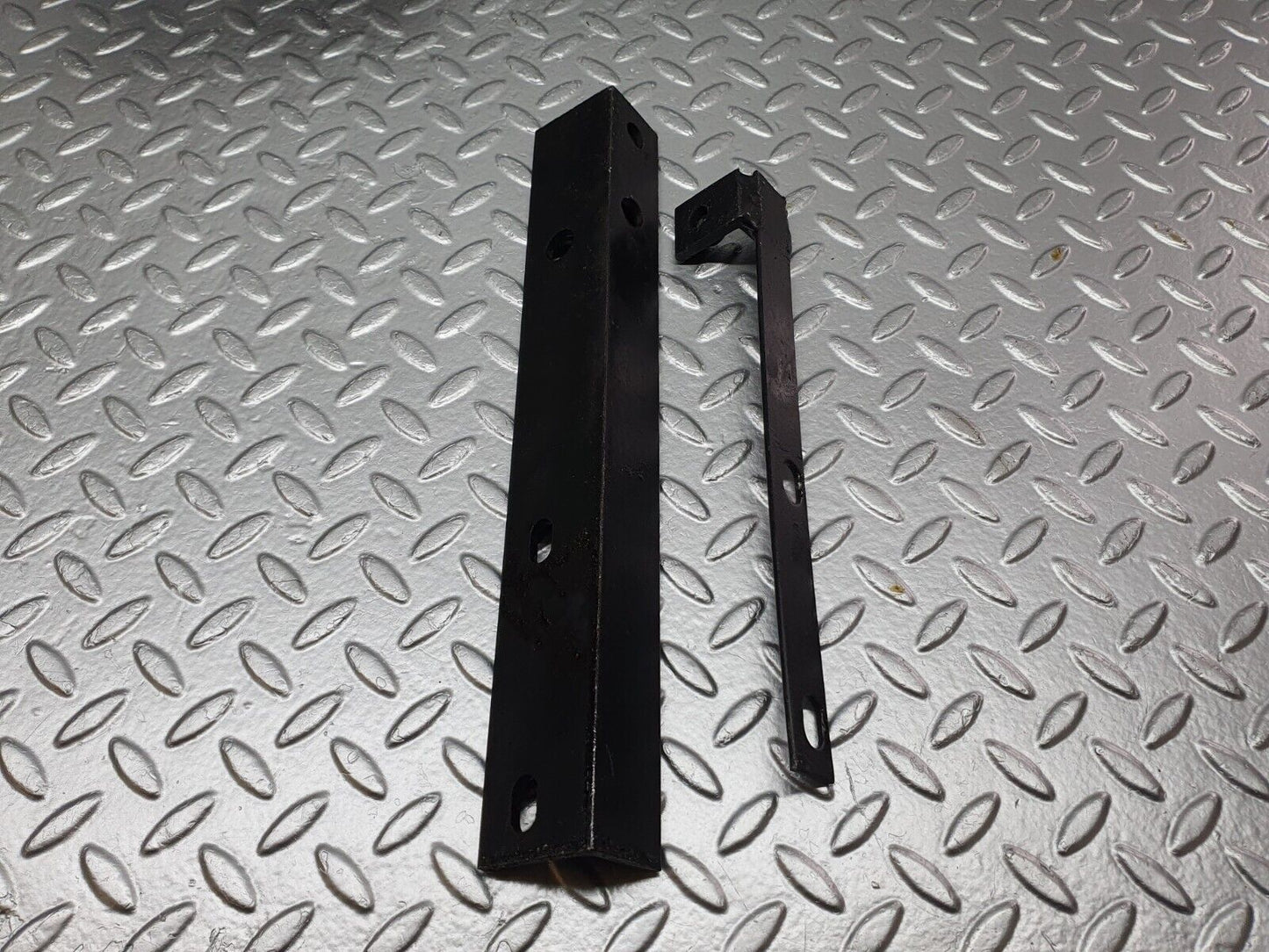 42122 Mercedes-Benz W202 C200 Genuine Tow Bars