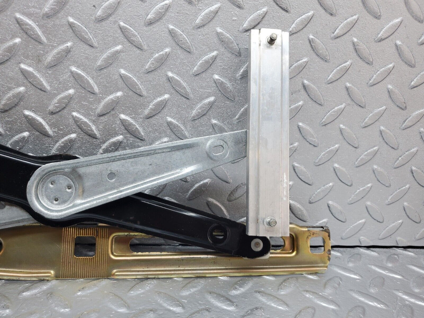 45246 Mercedes-Benz R129 300SL Coupe Power Window Regulator Left Side