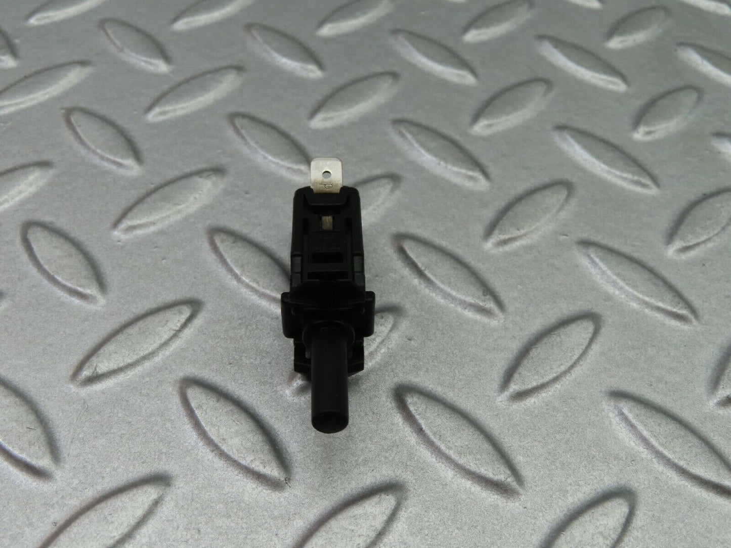 6099 Mercedes-Benz W126 380SE Door Contact Switch 0015458714