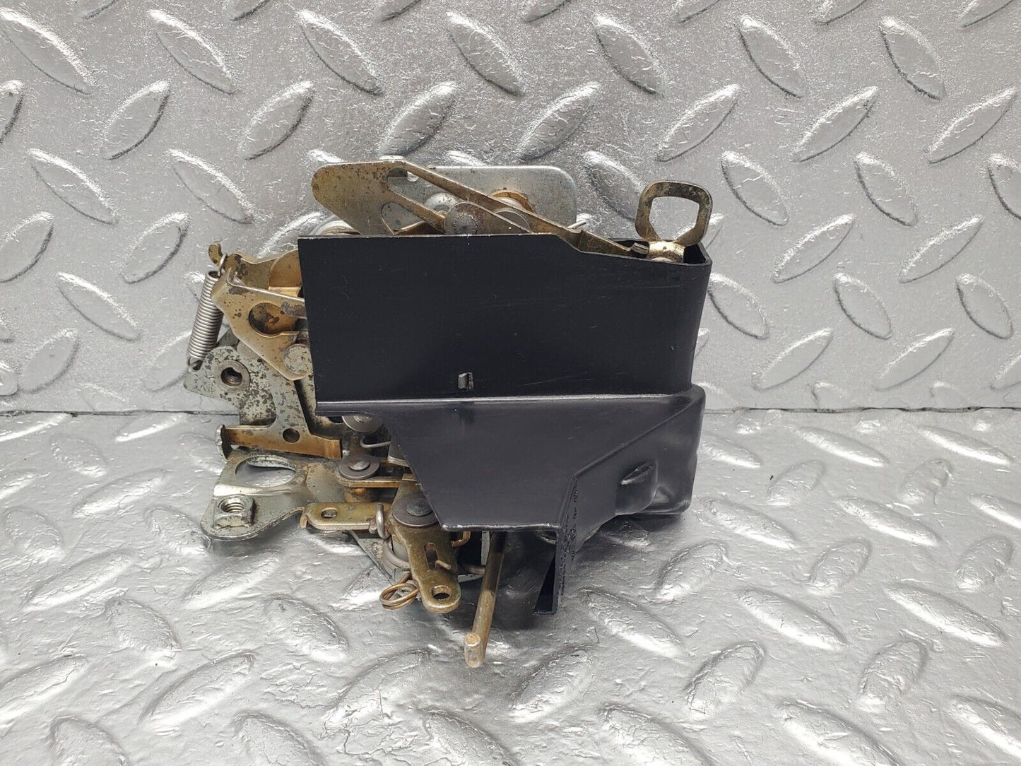 46382 Mercedes-Benz C123 280CE Coupe Right Door Lock Mechanism 1237230408