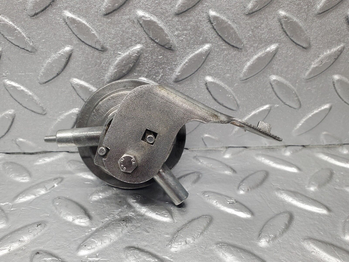 46577 Mercedes-Benz C123 280CE Coupe Fuel Valve Pierburg 72037602
