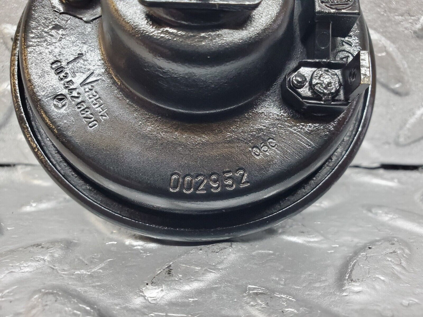 45206 Mercedes-Benz R129 300SL Coupe Horn 0035426820 002952