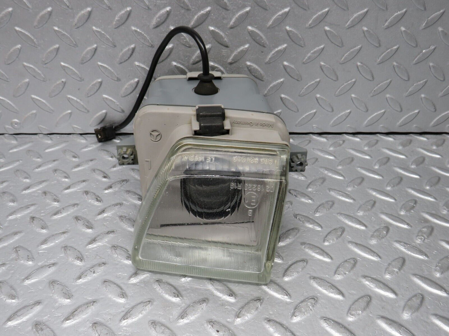 38465 Mercedes-Benz R129 280SL Coupe Front Left Fog Light Bosch 0305120001 1298200156 1305621245