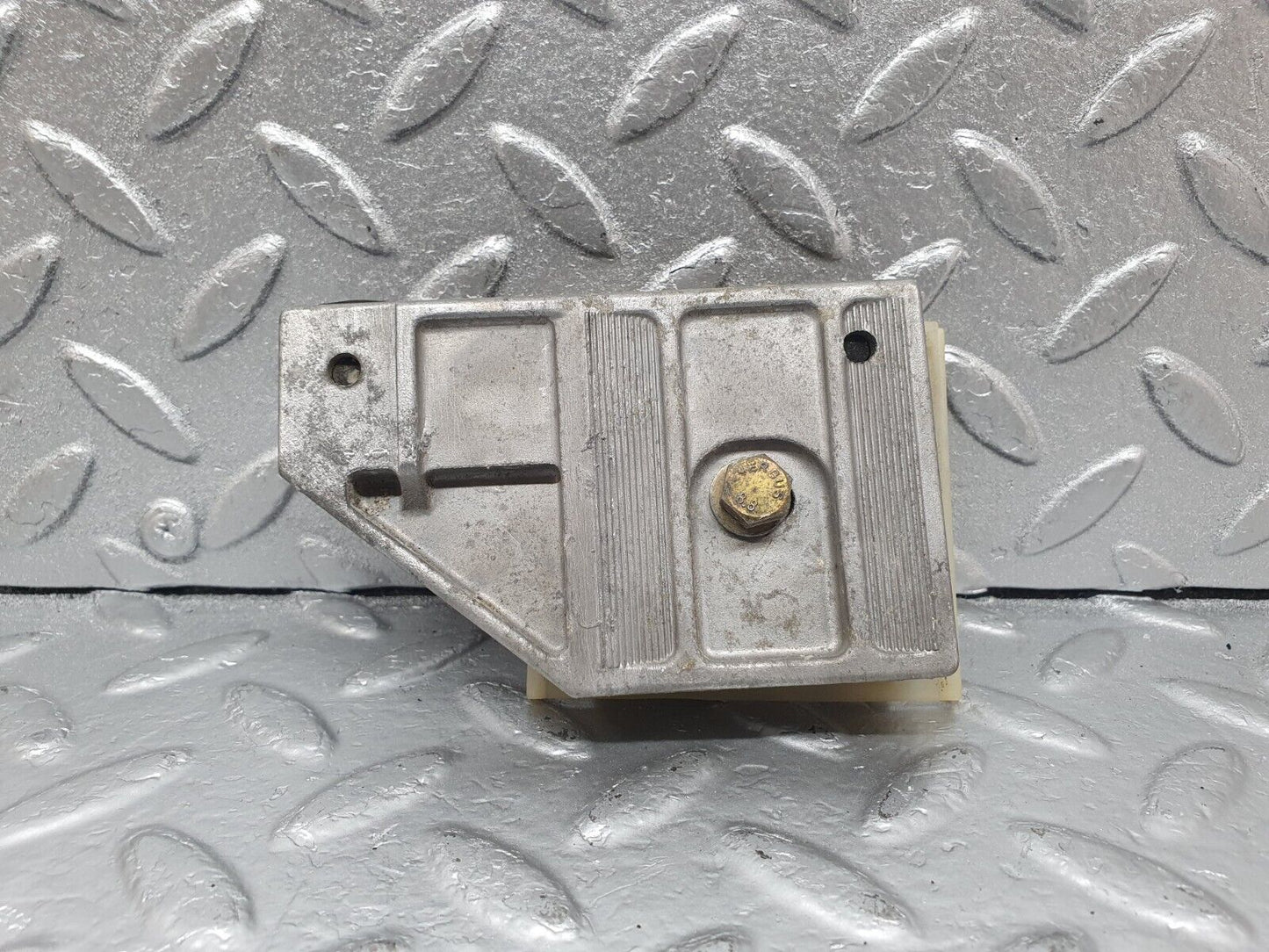 43582 Mercedes-Benz C126 380SEC Coupe Door Window Guide Bracket 1267250332