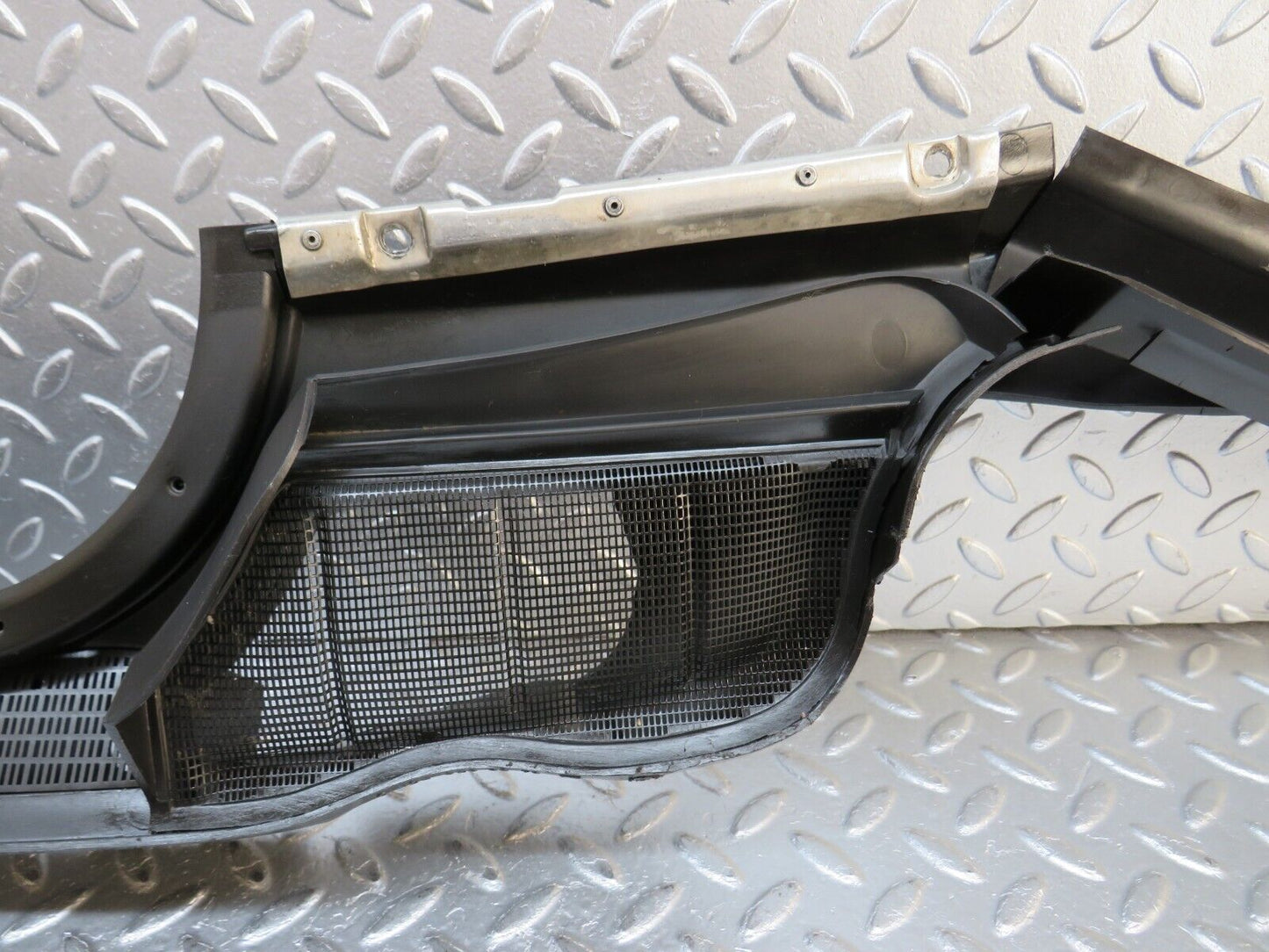 32516 Mercedes-Benz S124 300TE Wiper Mechanism Cover 1246200973 1246202667