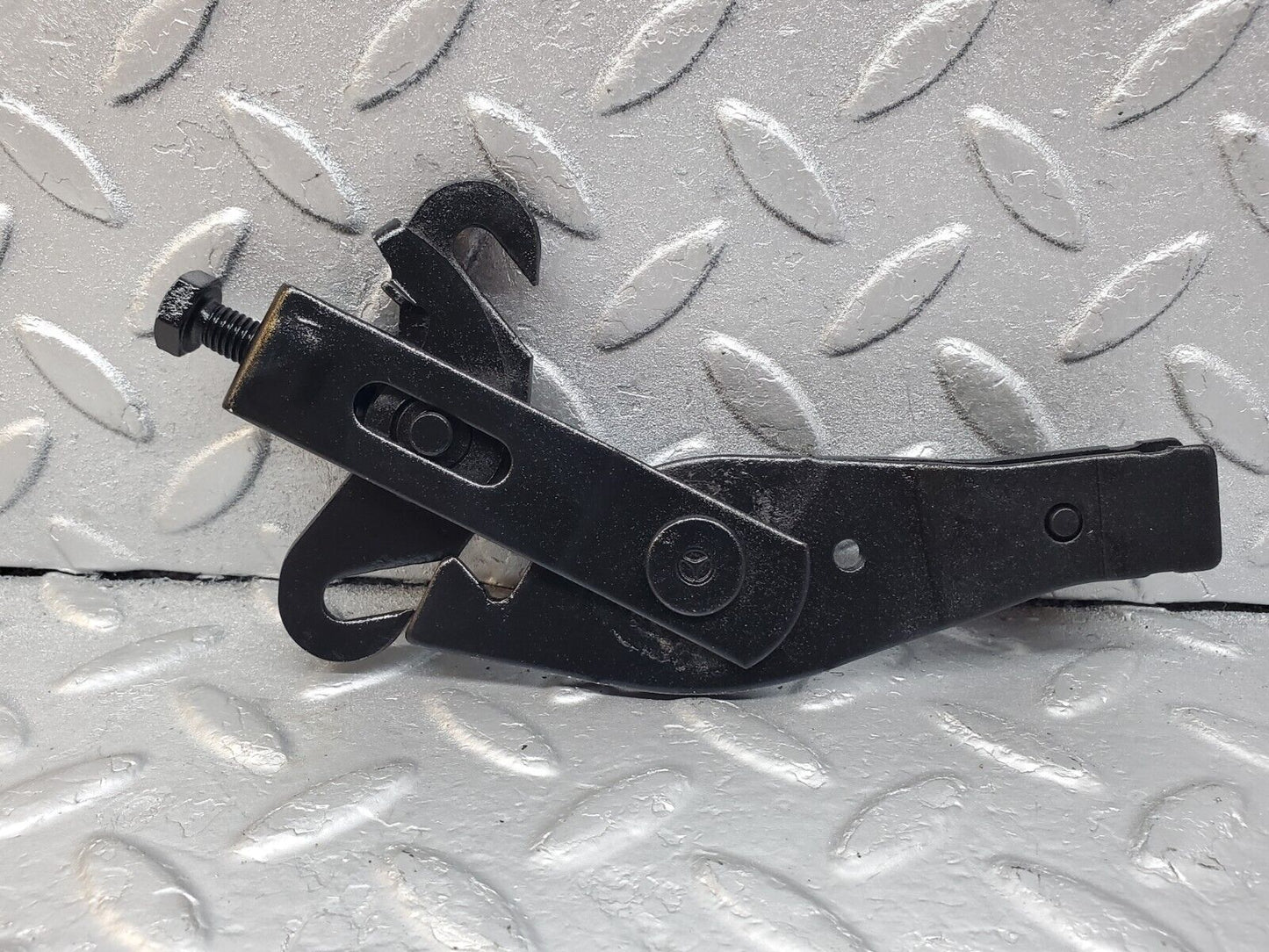 44695 Mercedes-Benz W124 220E Handbrake Adjusting Handbrake Regulator