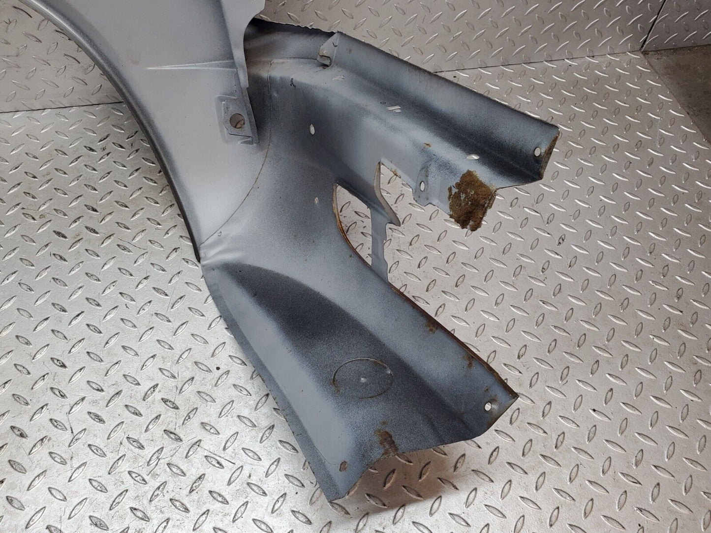 44445 Mercedes-Benz W123 280E Front Left Wing Fender