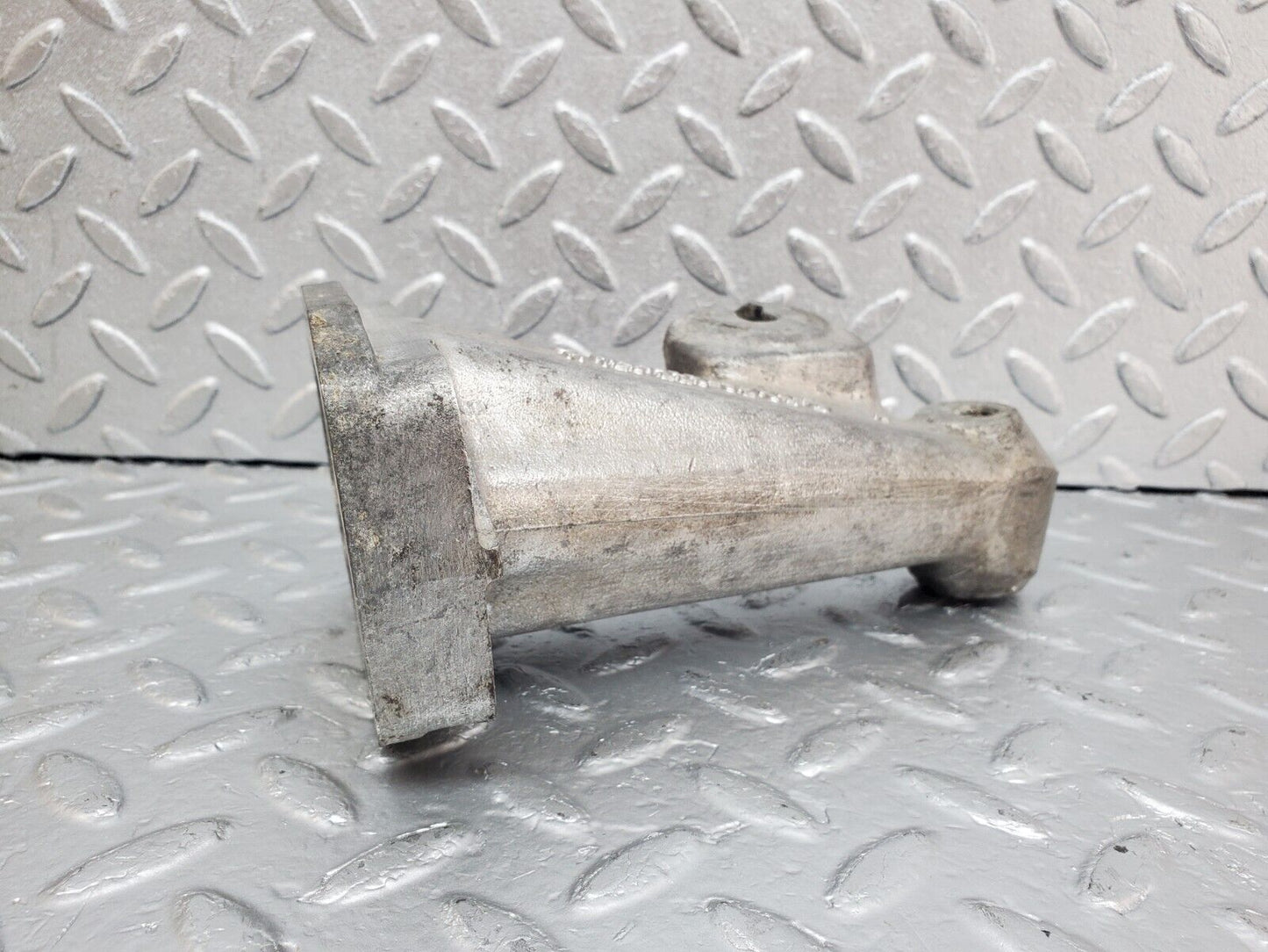 44397 Mercedes-Benz W123 280E Engine Mount Bracket Left Side 1232230204