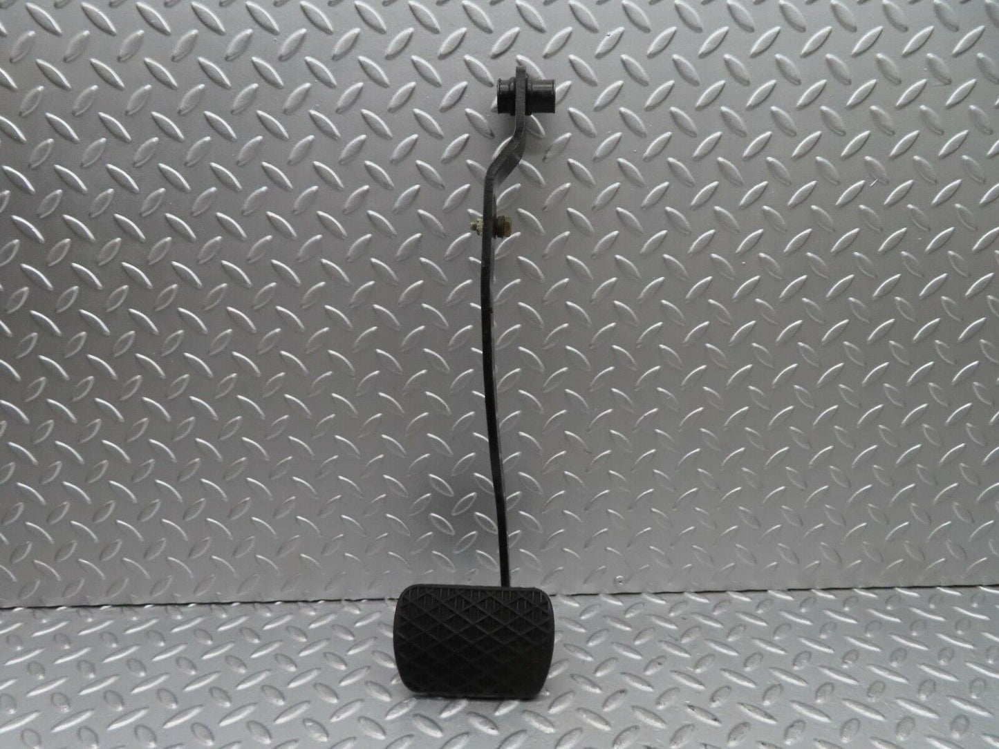 14396 Mercedes-Benz W116 350SE Brake Pedal 1232910082